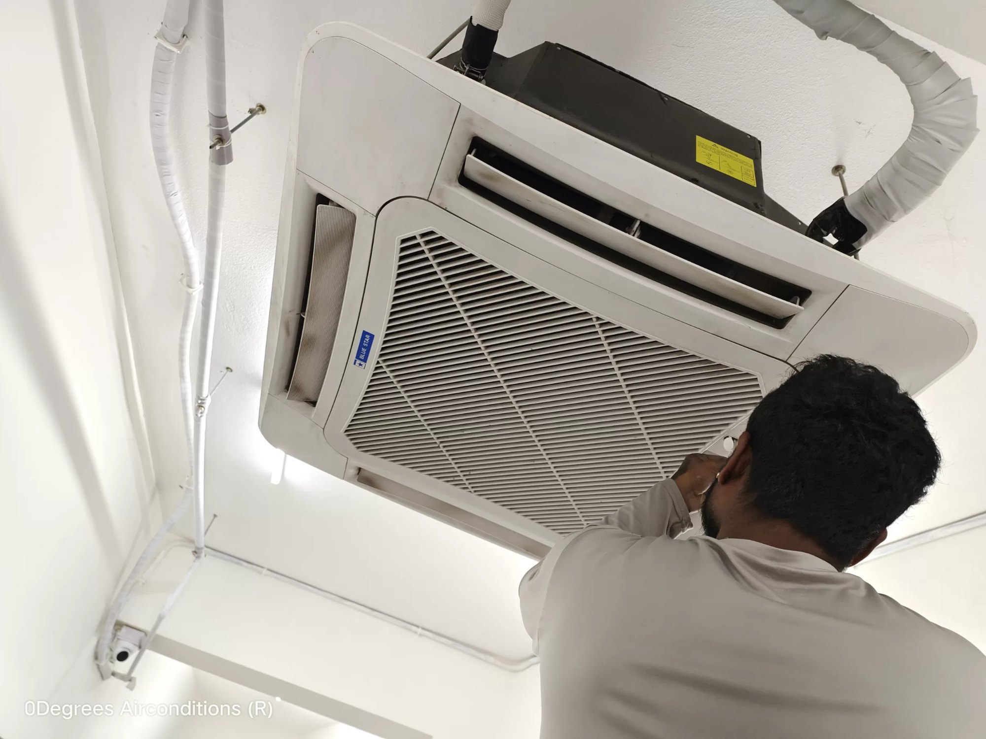 AC installation technicians