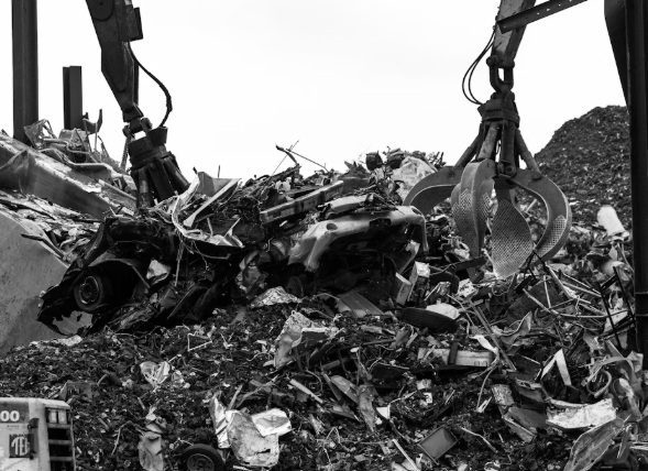 Metal scrap (Aluminium ingots & offcuts)