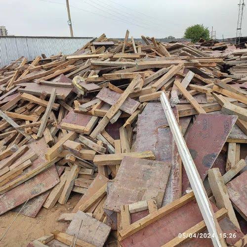 Wooden scrap pallets & packaging wood for reuse or recycling